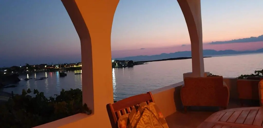 Sunset Holiday House