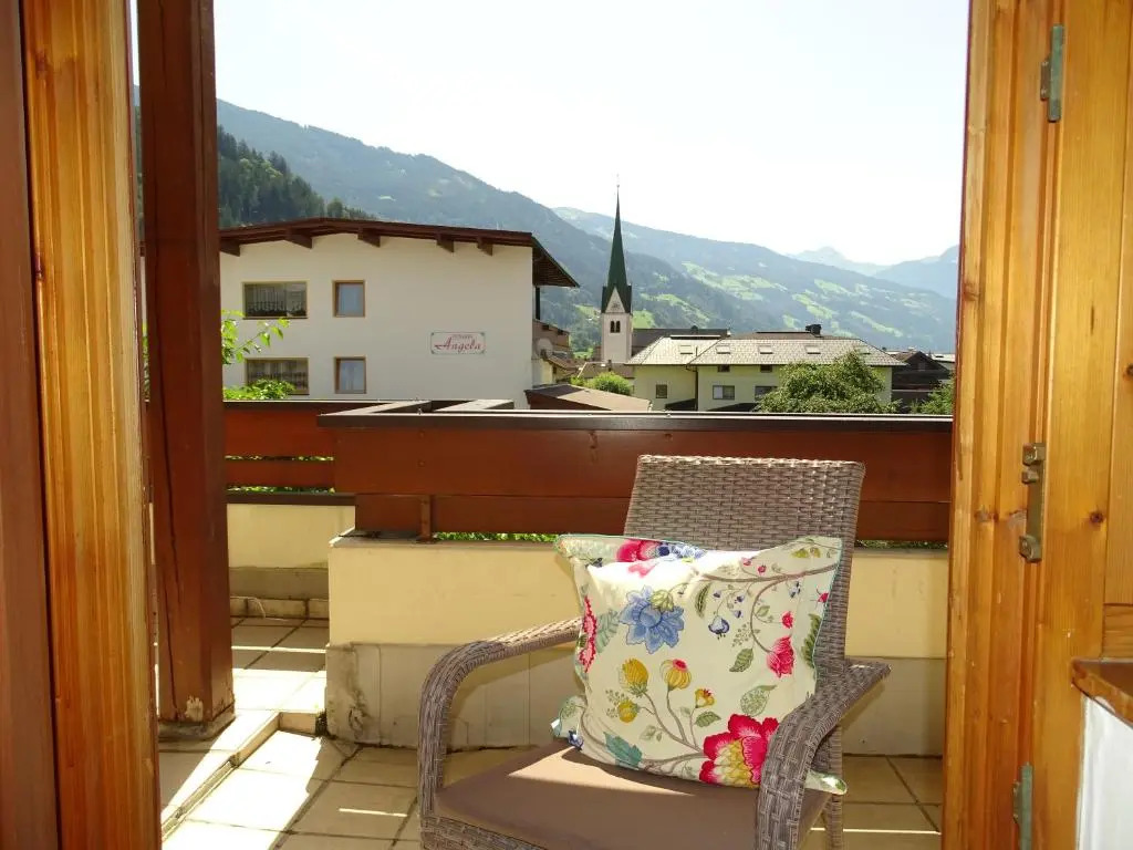 Appartementhaus Kaltenbach-Stumm by PiaundDirk