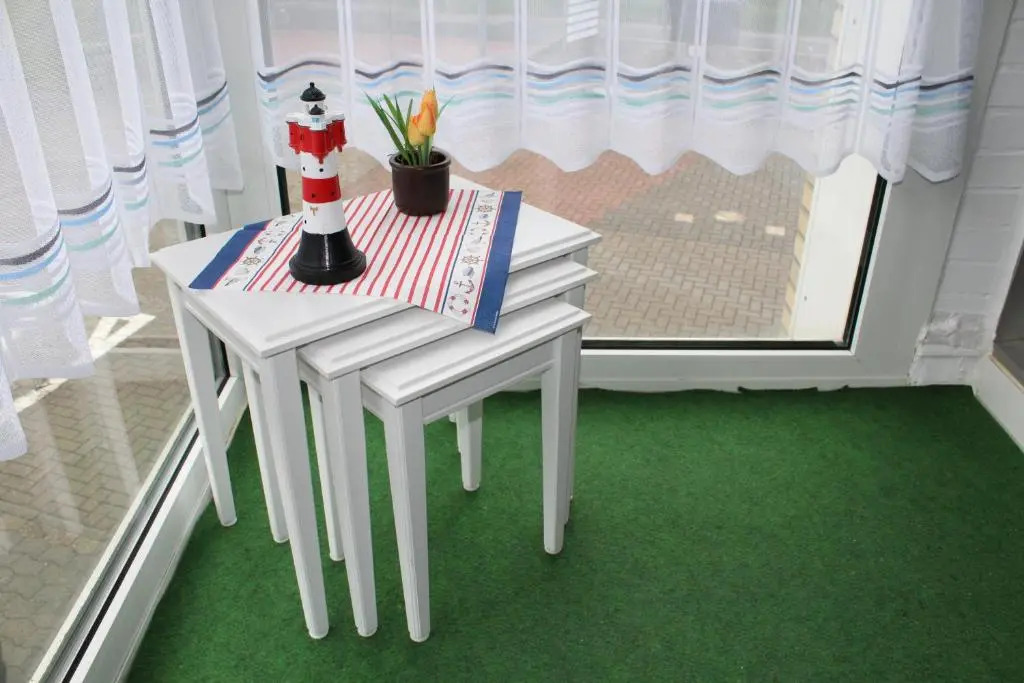Apartment 103 im Haus Seehütte direkt am Strand in Cuxhaven Duhnen mit Seesicht in der Ferne