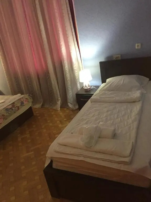 Hotel Good Luck
