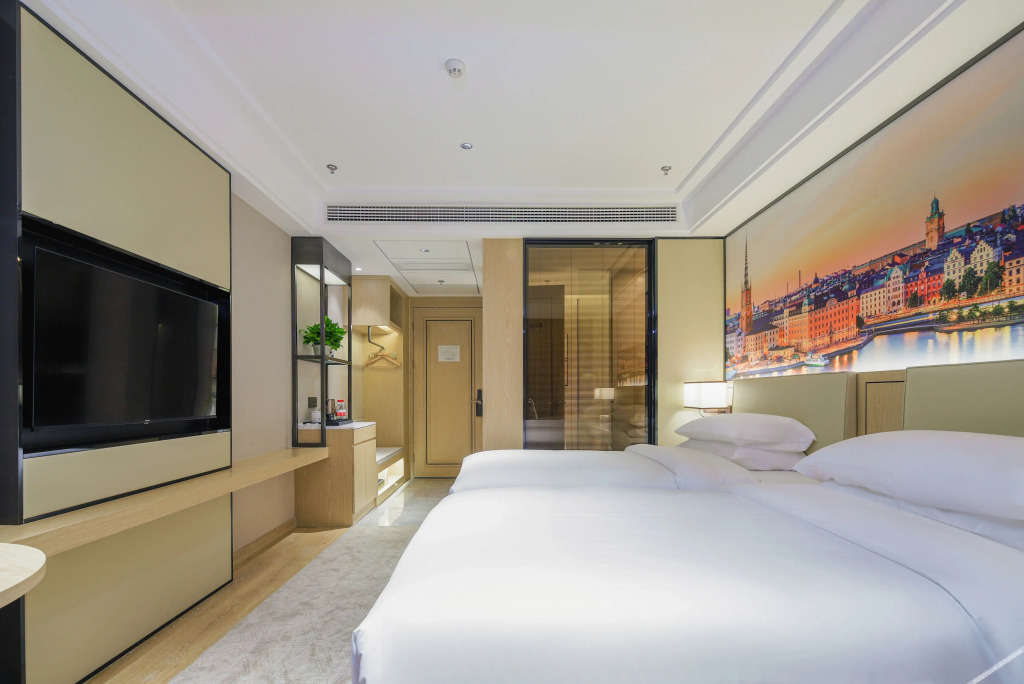Vienna International Hotel (Nanchang West Railway Station Honggutan University Town)