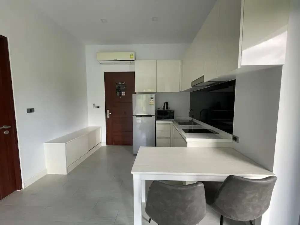 Mountainview Apartment in Naiharn