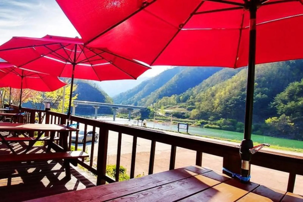 Youngwol River and Stars Pension(강앤별)