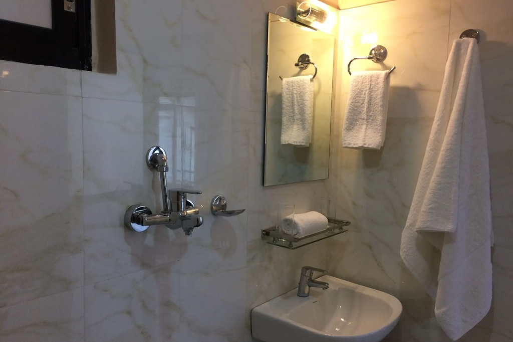 Hotel Karuna