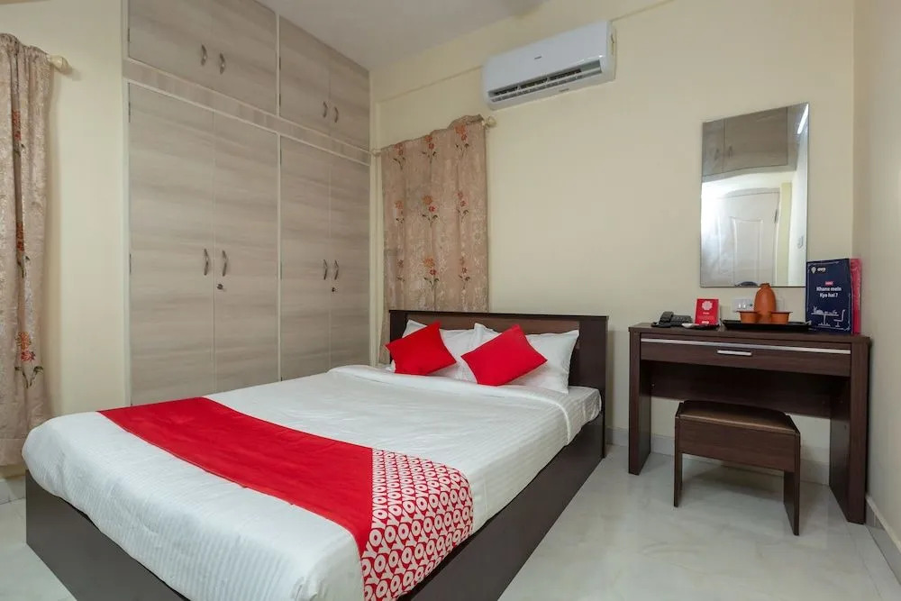 OYO 23081 Little Stay Service Apartments