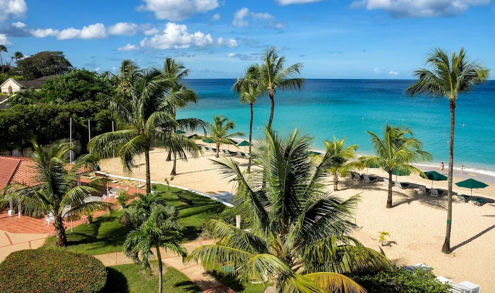 Royal Glitter Bay Villas