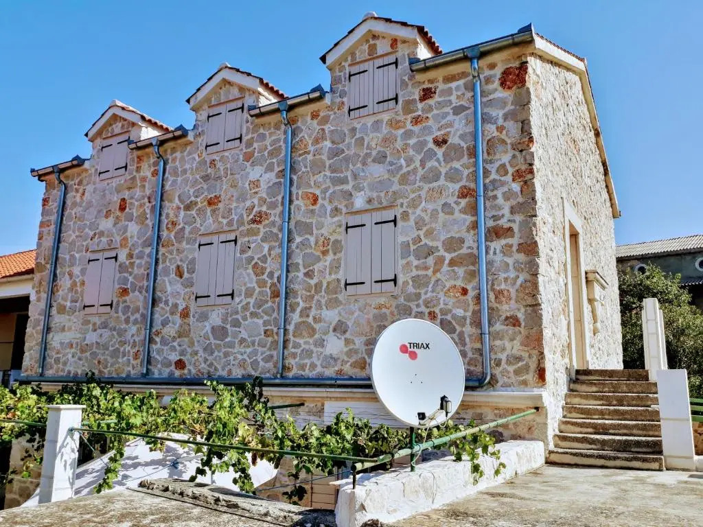Kamena kuća Roko