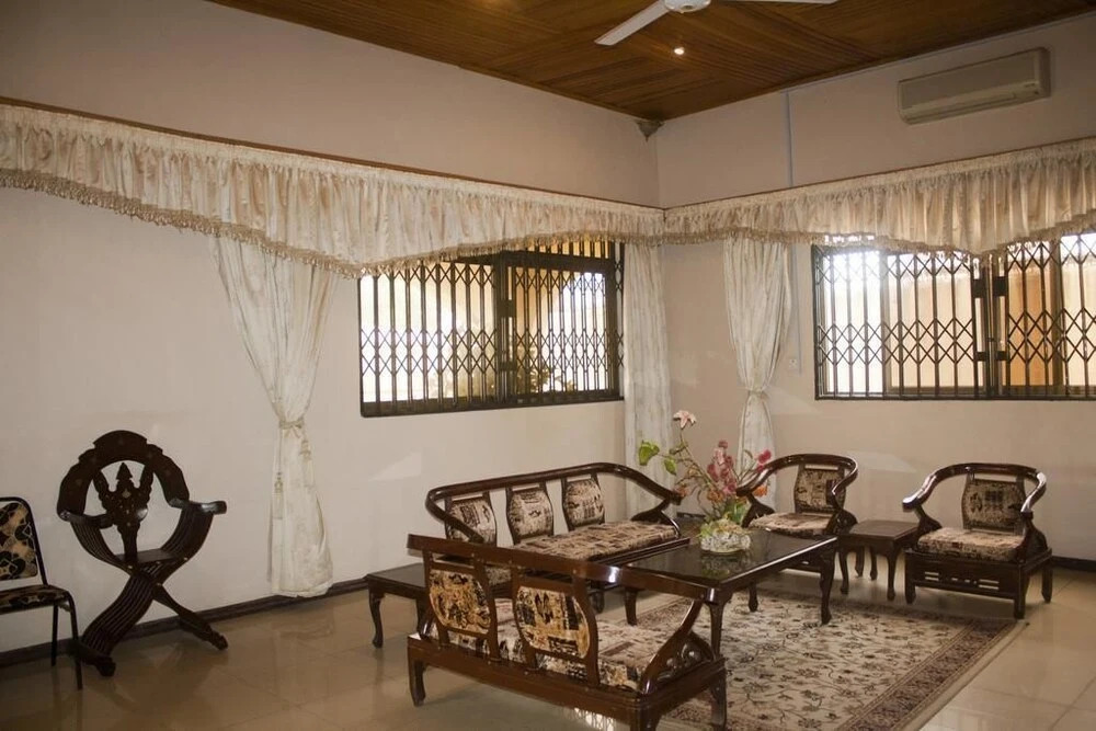 Elmeiz Place Guest House