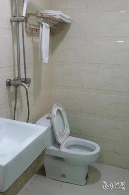 Yaxuan Hotel