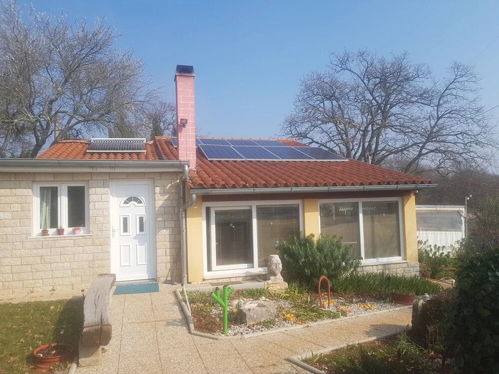 Lovely 2-bed House in Klarici Close to Pula