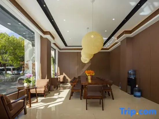 Quanyue Smart Hotel (The Old Town of Lijiang)