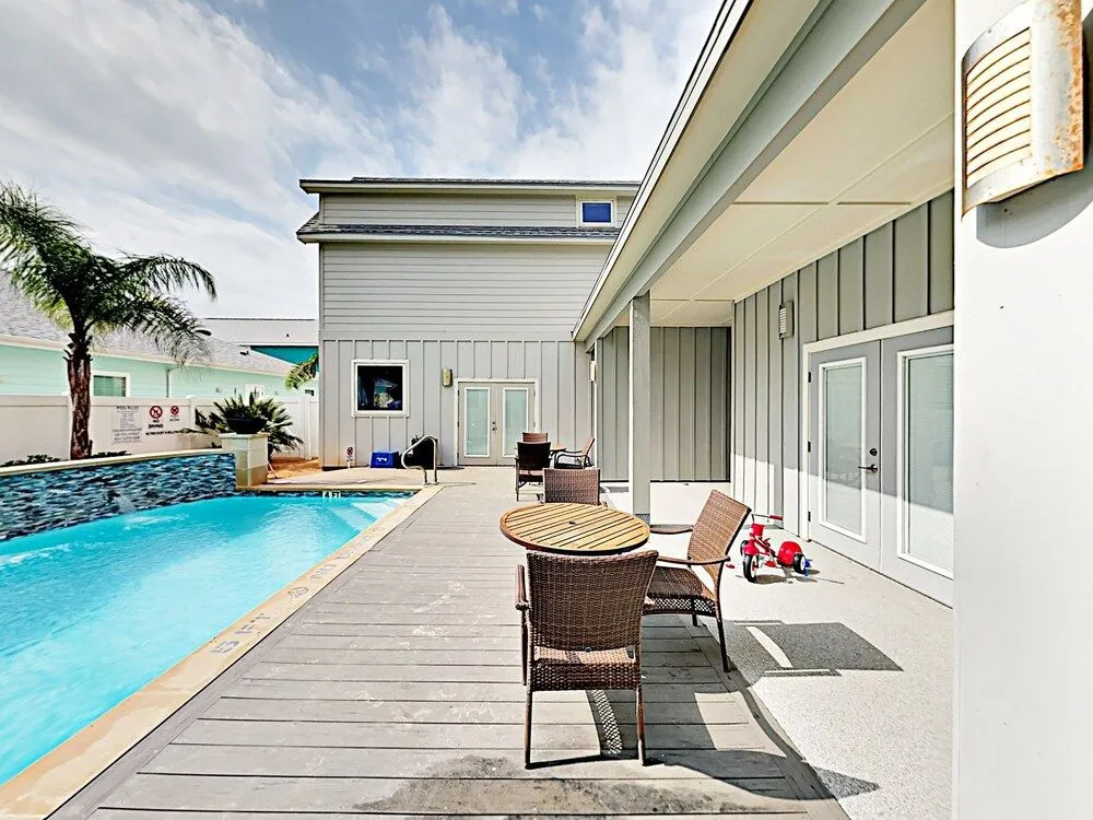 Stylish New #102 - 3 Br Townhouse