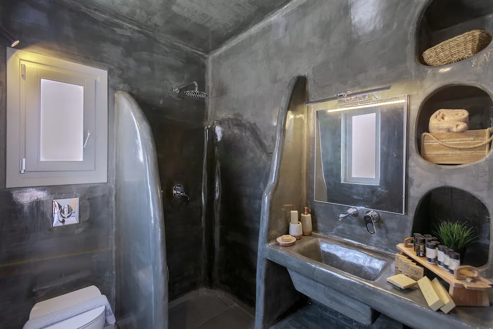 Bianco Diverso Suites