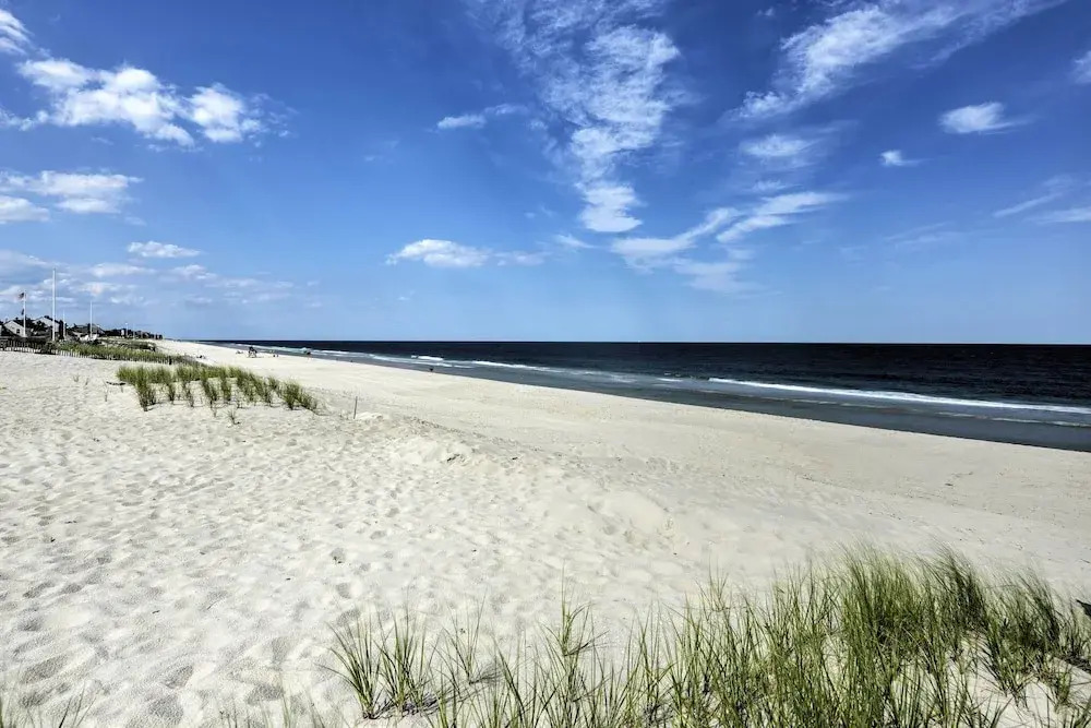 Cozy Mantoloking Home in Private Beach Association