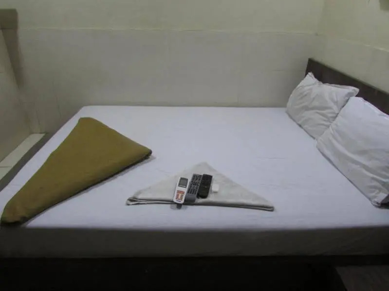 FabHotel Royal Residency Kurla