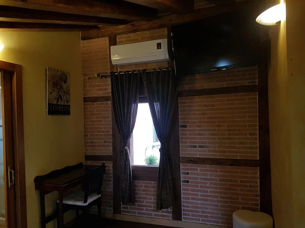 Hostal segovia adults only