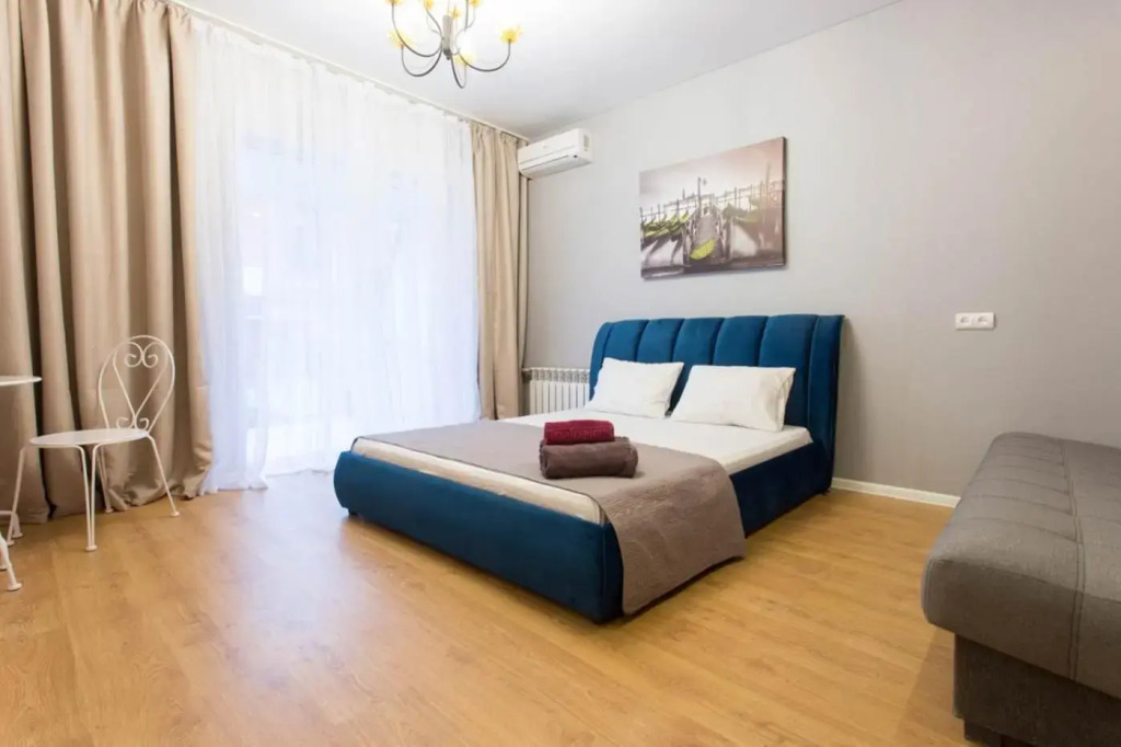 Studio near metro Yaroslava Mudroho, Universytet - Mykoly Khvylovoho str 5-3