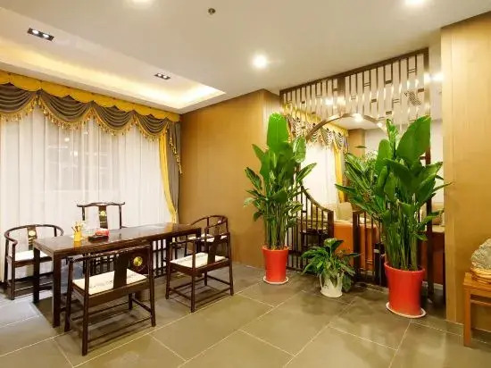 Quanpan Yaju Hotel (Qiannan Zhisheng Tangquan Building 5)
