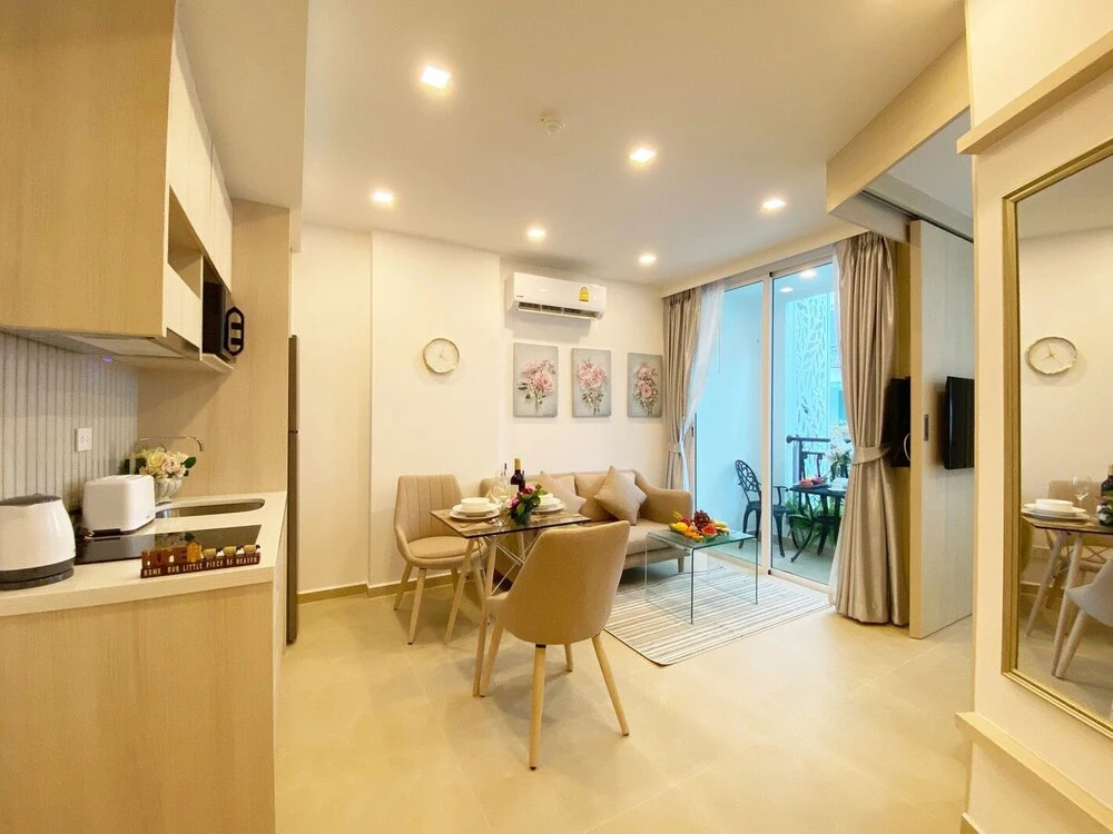 Modern 1 Bedroom Condo D418
