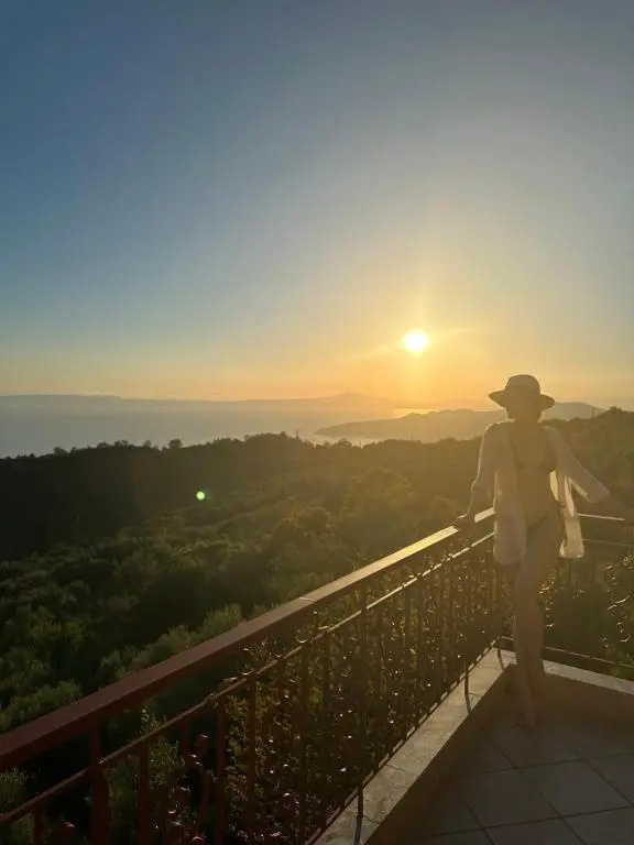 Golden Sunset Villa