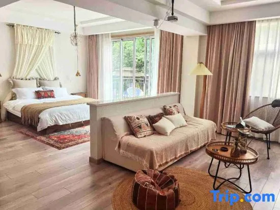 Tianshe Courtyard View Leisure Resort Villa Mountain Su (Anji Yunshang Grassland Resort)