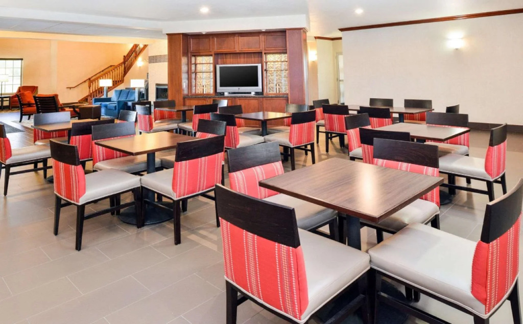 Comfort Inn & Suites Madison North