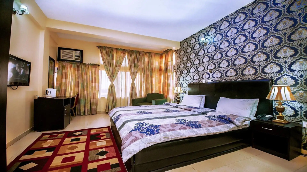 Mg Way Hotel