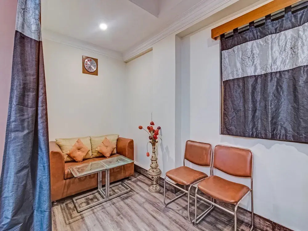Hotel Meridian By OYO Rooms