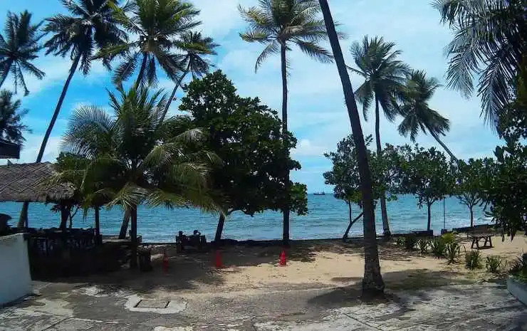 Merak Beach Hotel