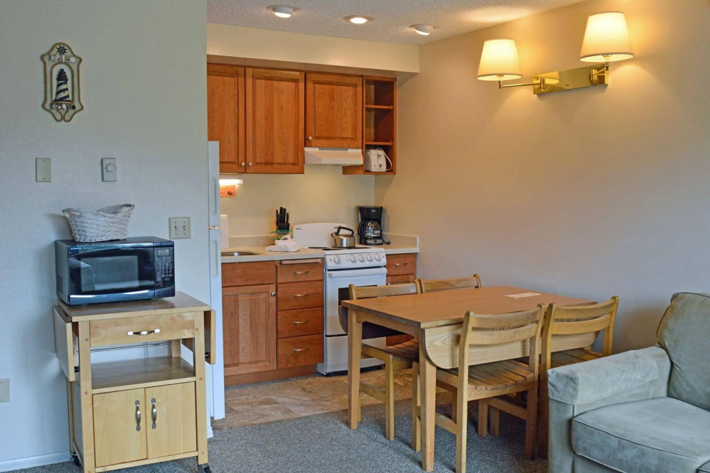 Surfcrest Resort