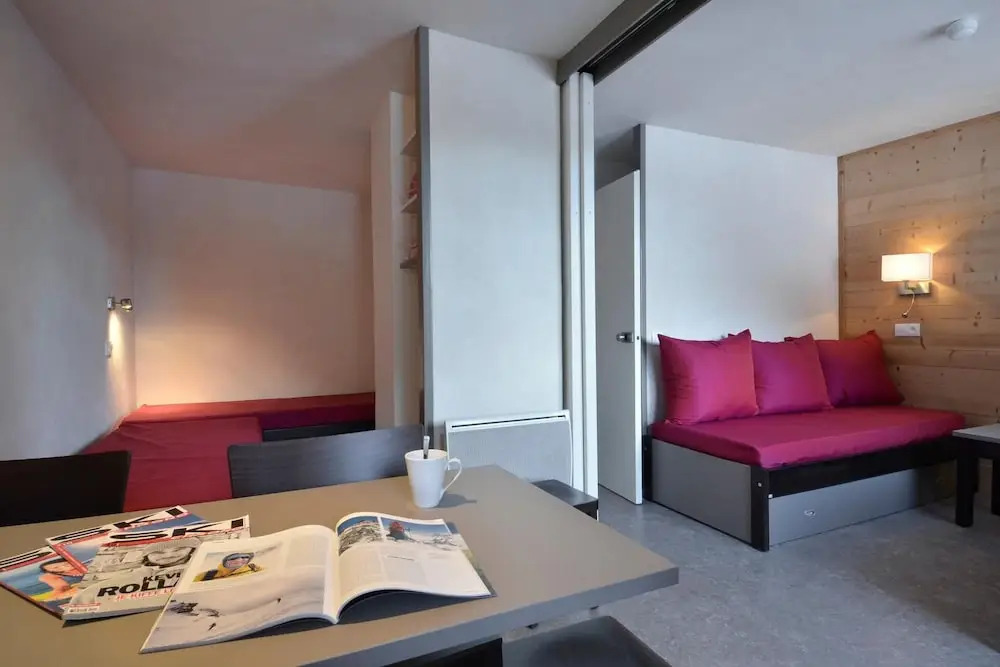Residence Saintjacques Refurnished Divisible Studio for 4 People of 28 mÂ² on the Slopes Rs220