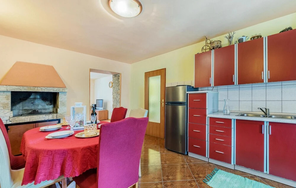 Two-Bedroom Holiday Home In Pula