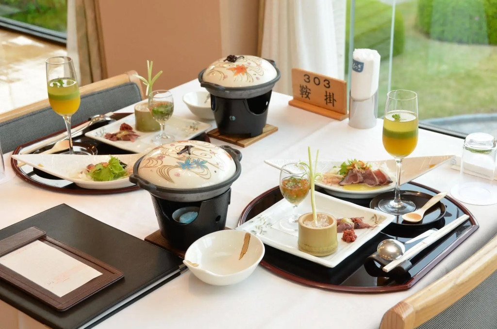 Hakone Mori no Seseragi