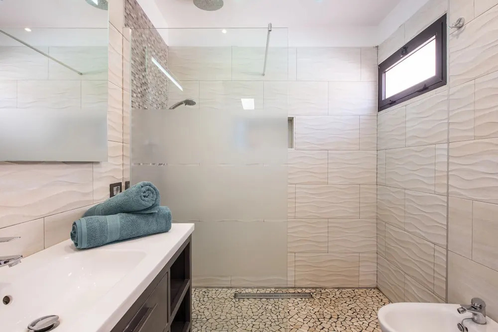 109. Romantic Apartment with Heated Pool