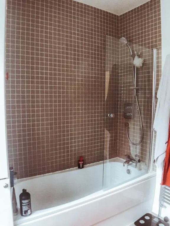 2 Bedroom Flat w Office in Tooting Broadway