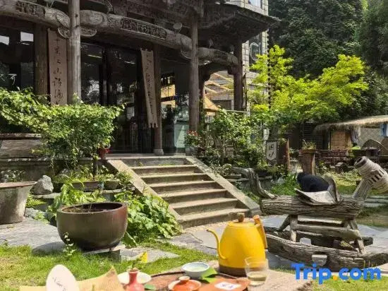 Huazhu·Kuangjing offers homestays (such as the Qinhu Guling Street branch)