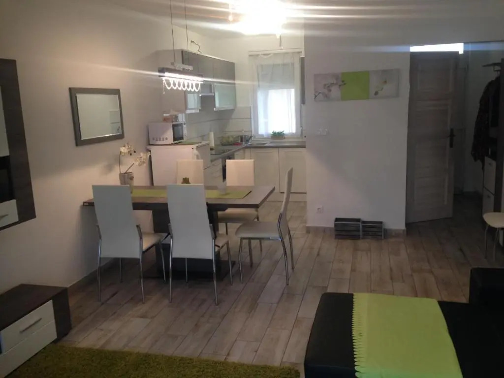 ZEN Apartman Sunshine
