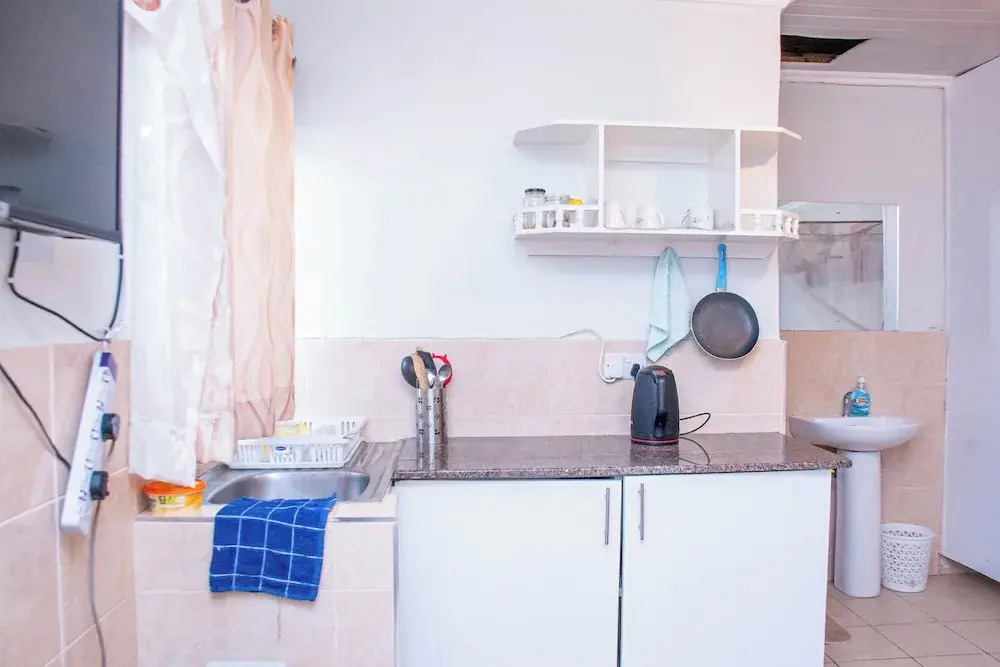 Room-sappire Suits- Cozy Room With Own F