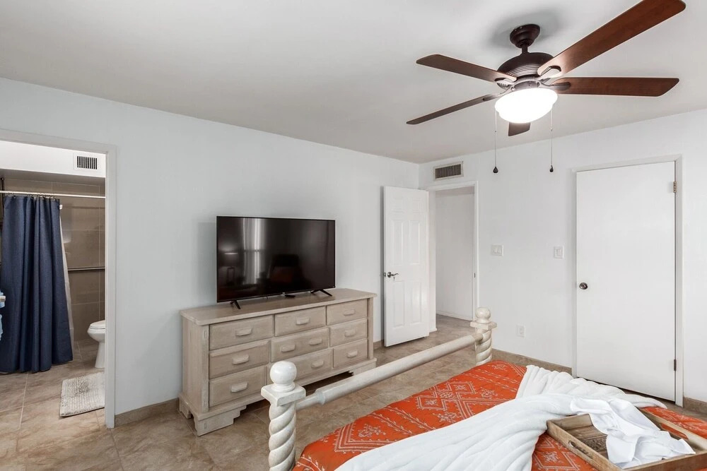 29th Phoenix 4 Bedroom Home by Redawning