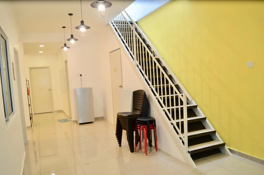 H&H 2 Karaoke, Ice Hockey Table, Game Console