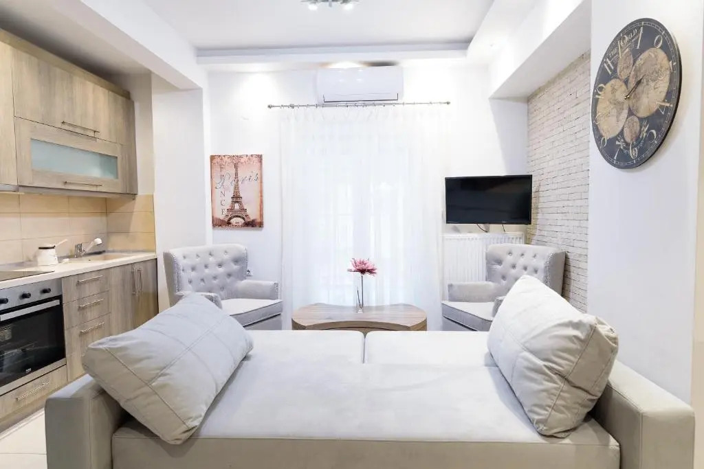 Lassani cozy and quiet, 2 bedroom apartm with spacious balcony