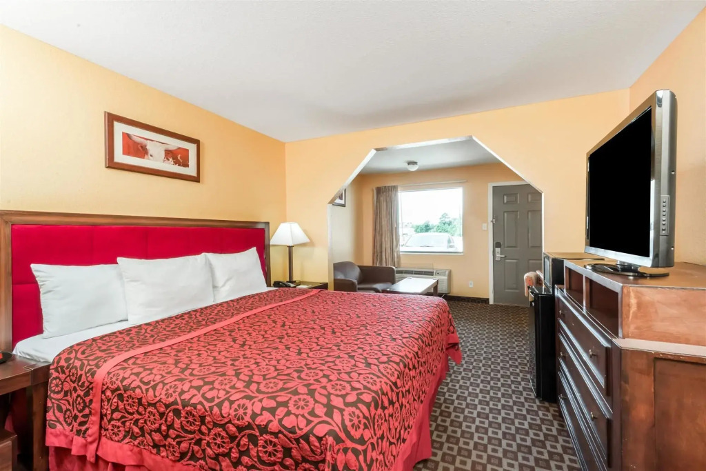 Days Inn by Wyndham Sulphur LA