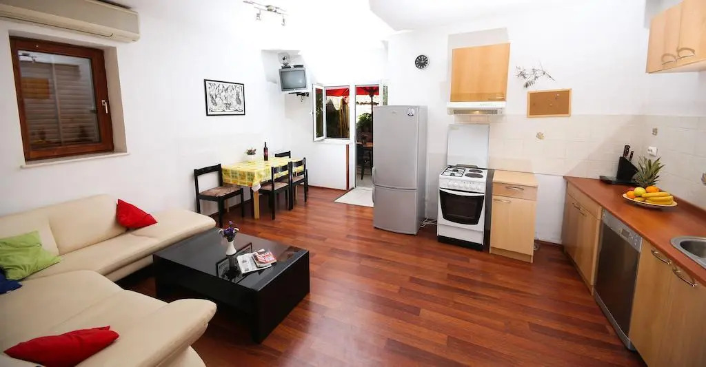 Apartment Gitara
