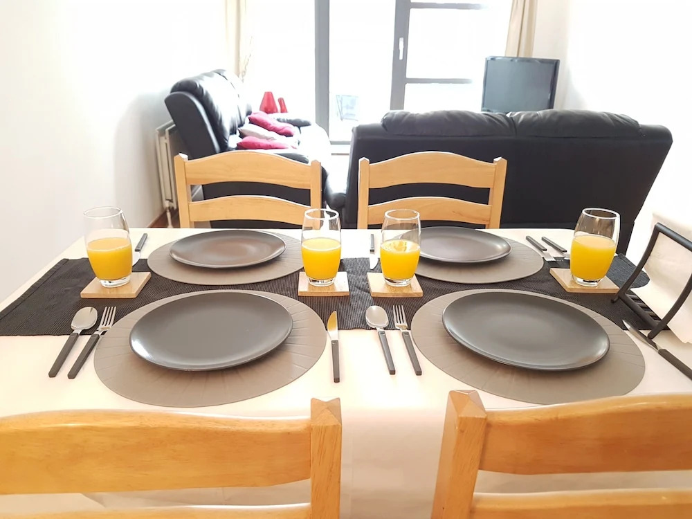 2 Bed 2 Bath City View Apartment