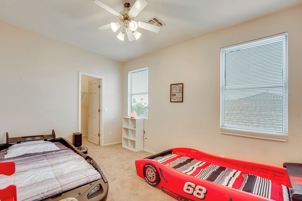 Pool & Great Location! Smart Home in Chandler