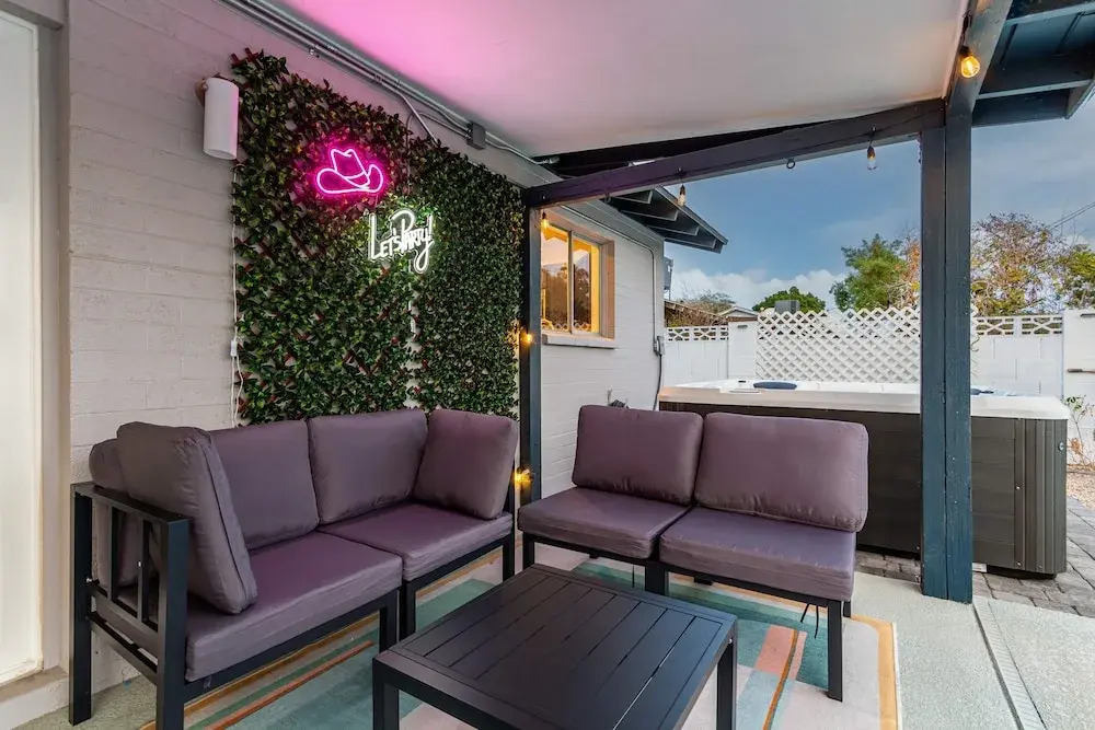 NEW The Mesquite Retreat on Oak Entertainers Oasis