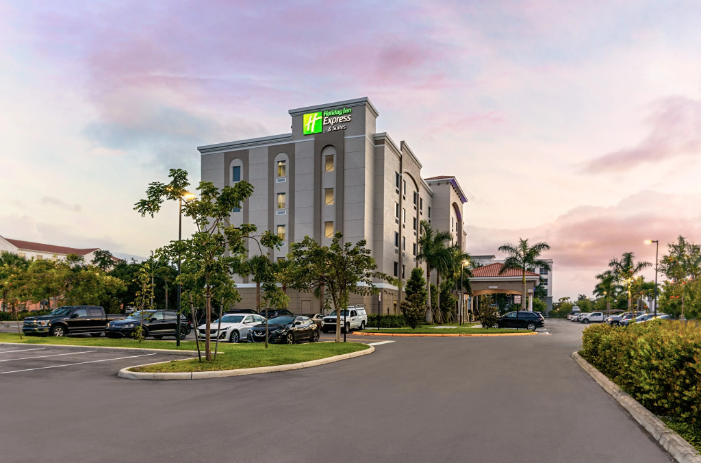 Holiday Inn Express & Suites - Miramar by IHG