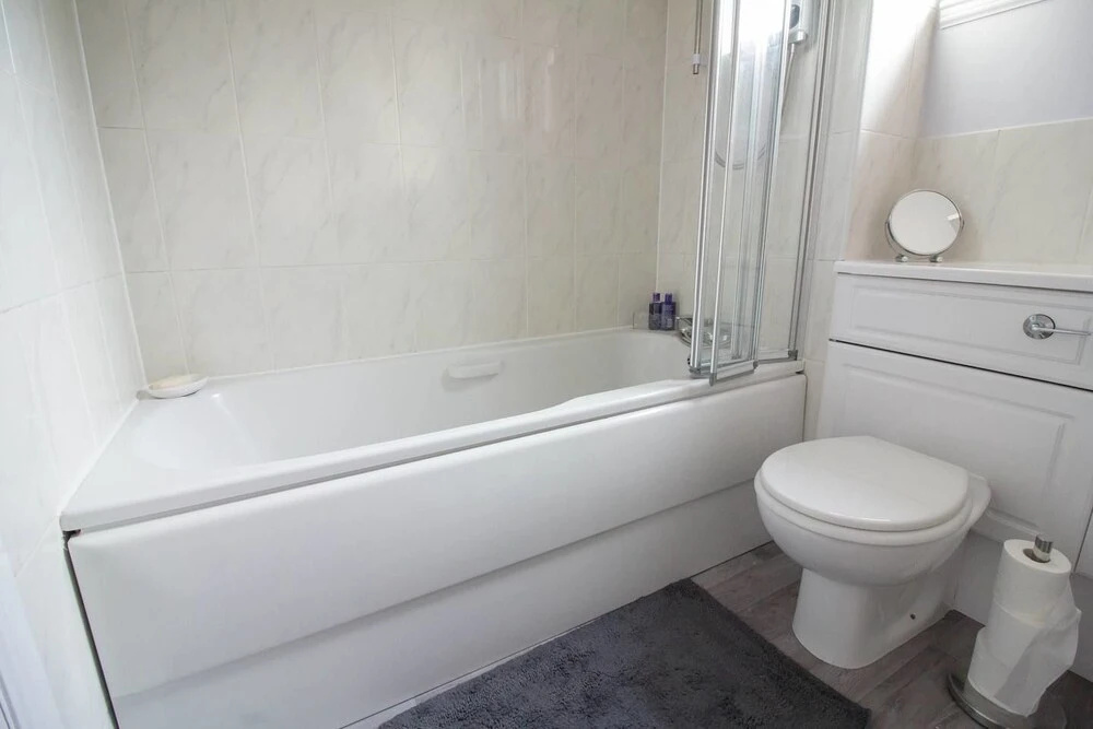 Beautiful and Spacious 2 Bedroom Apartment