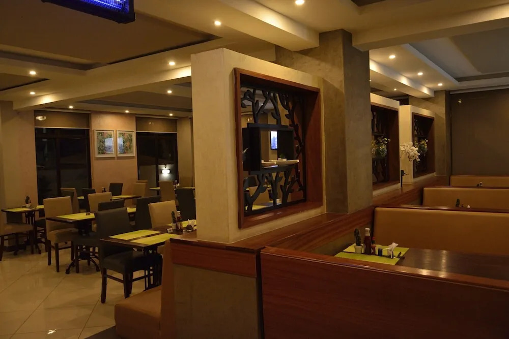 Razana Hotel