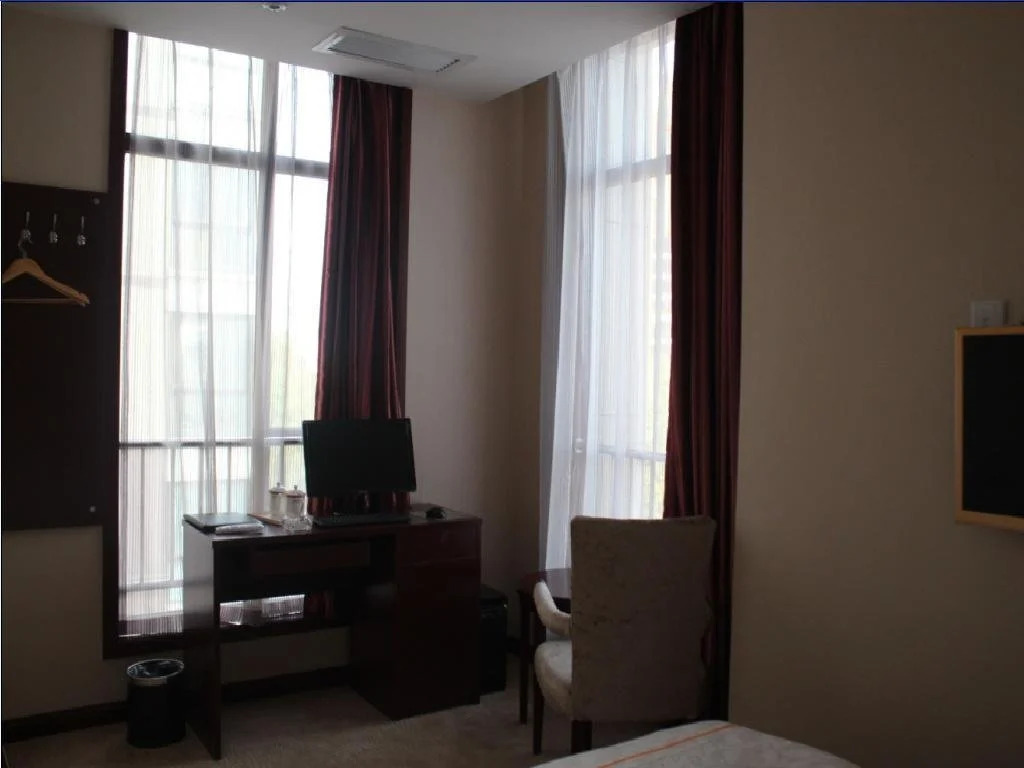 Fulin Business Hotel